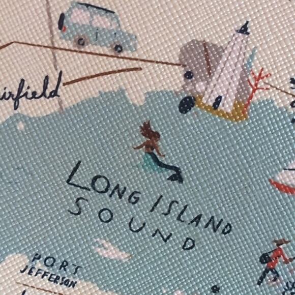 Spartina 449 Wristlet Featuring A Map Of The Northeastern Harbors - Picture 9 of 10